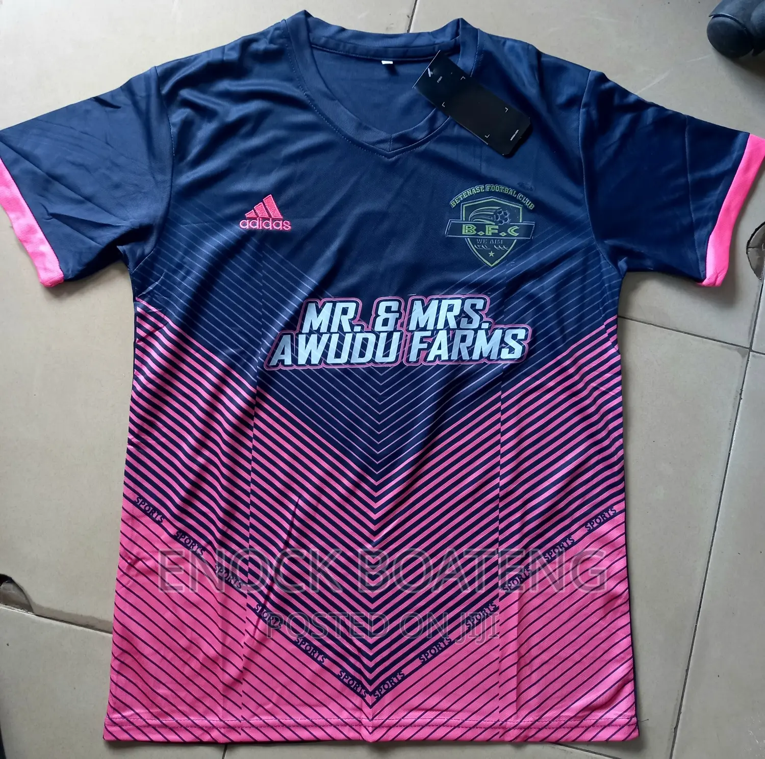 Jerseys Set and Customizing