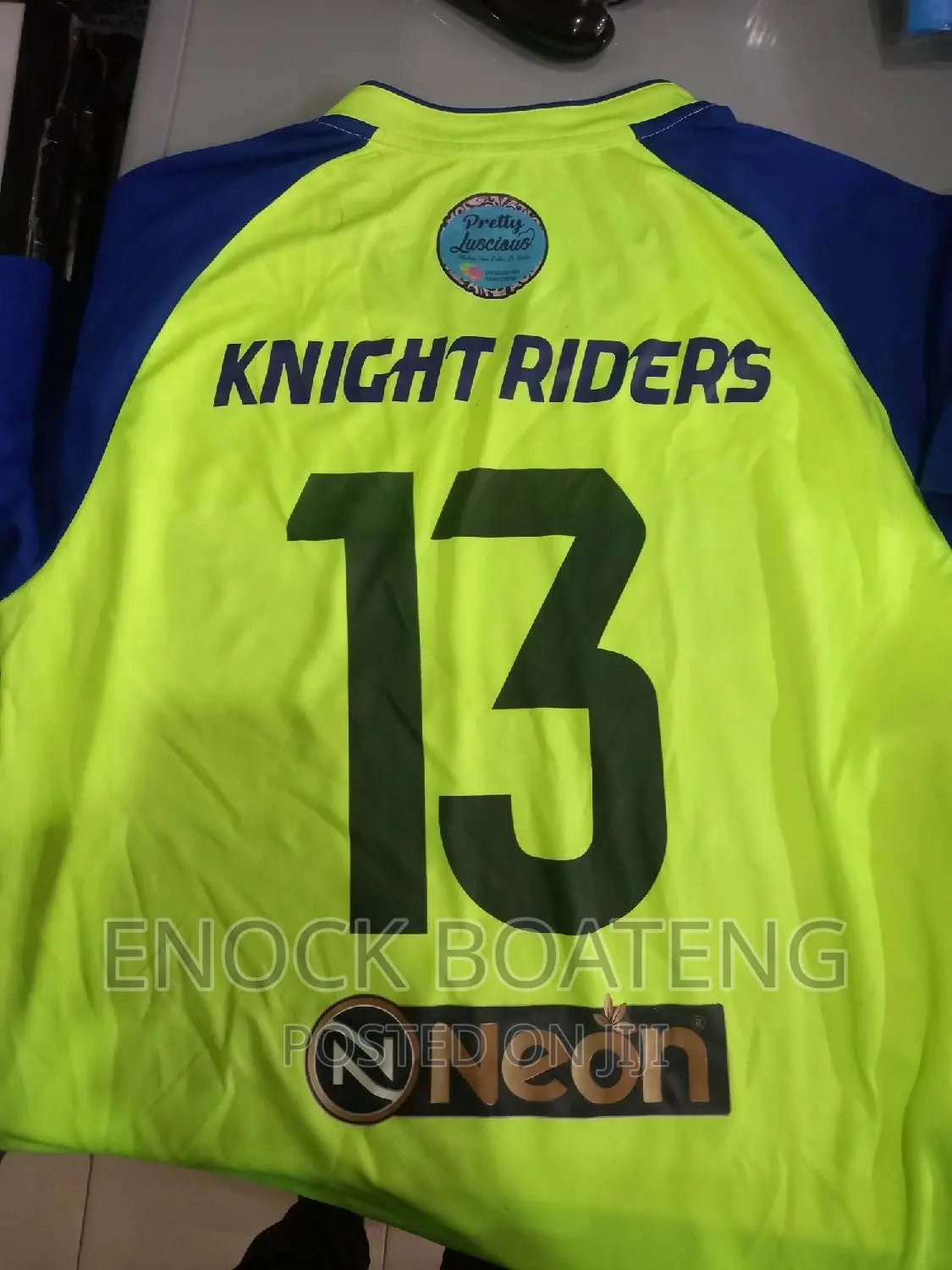Jerseys Set and Customizing