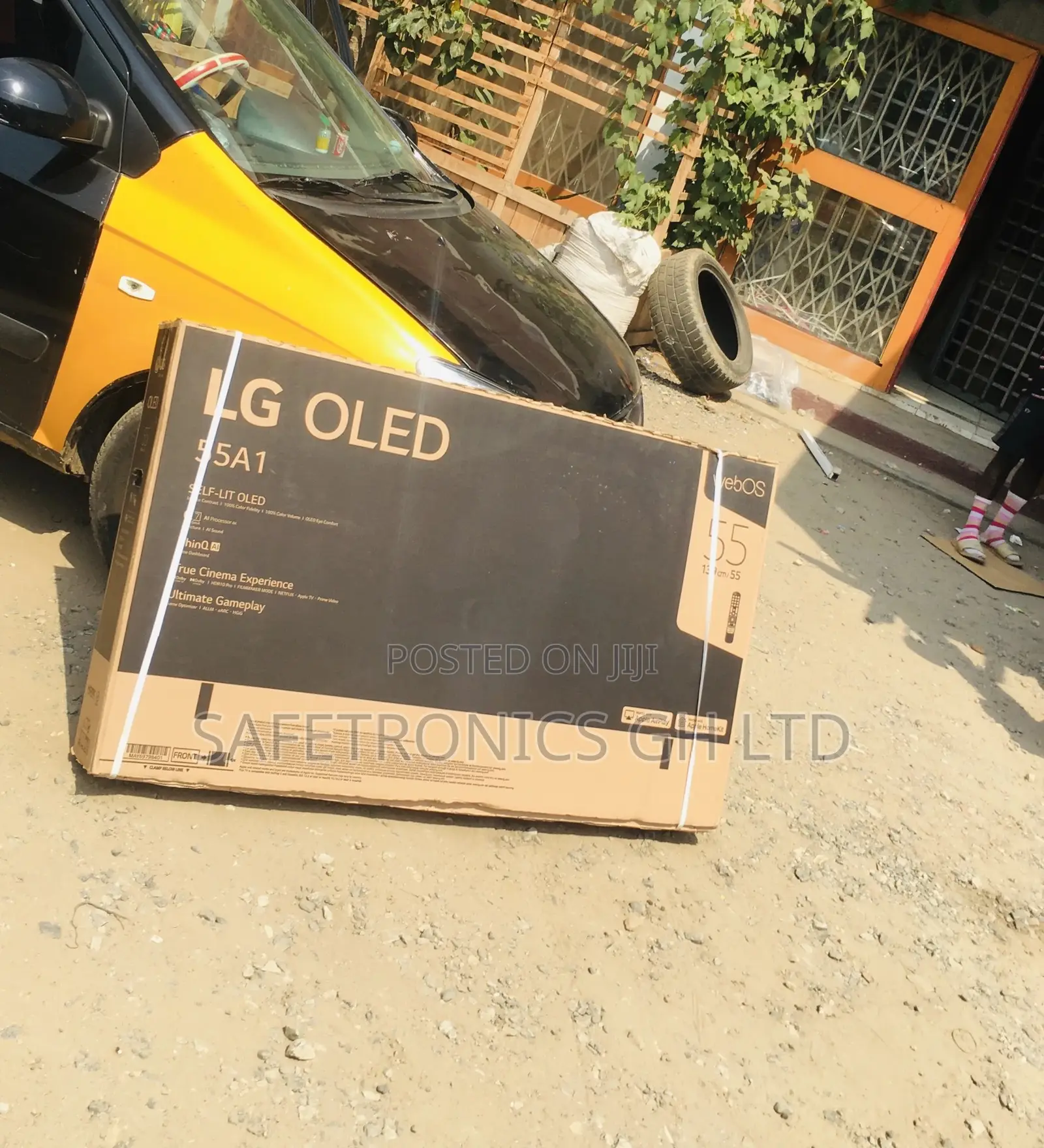 Glossy Smart Black Electric LG 55 Inches A1PVA OLED Tv