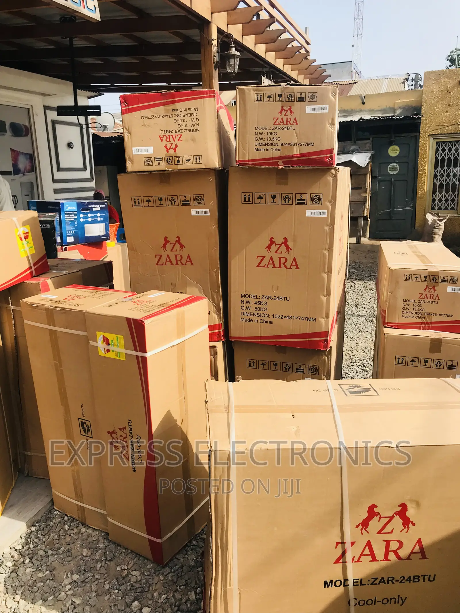 Zara Split R410 Gas 1.5hp Split R419 White