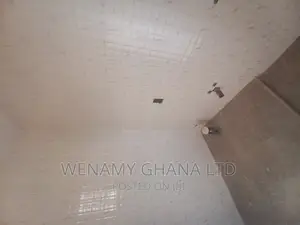 3bdrm House in Community 25, Tema Metropolitan for sale