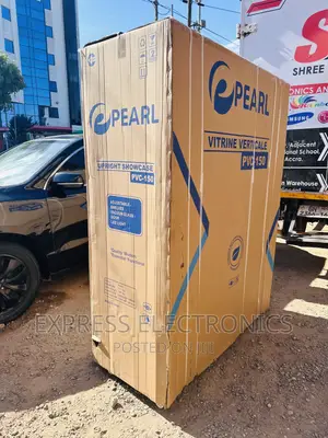 High Quality Sleek White Pearl PVC-150 950L Display Fridge