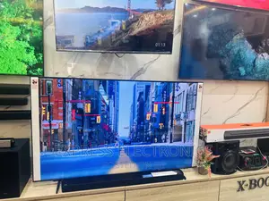 Zealous Sleek UHD Smart Glossy Samsung 55”Cu8000 Tv