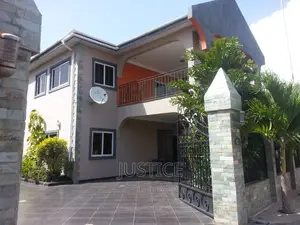 6bdrm Villa in Cantonments for sale