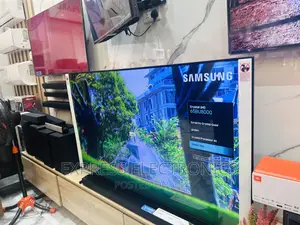 Unlimited Entertainment UHD Smart Glossy Screen 55”Au7022