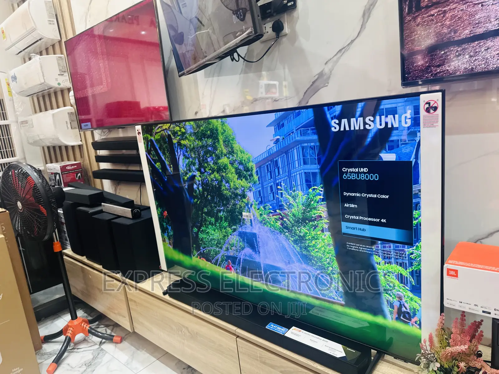 55au7022 UHD Smart Glossy Sleek Samsung