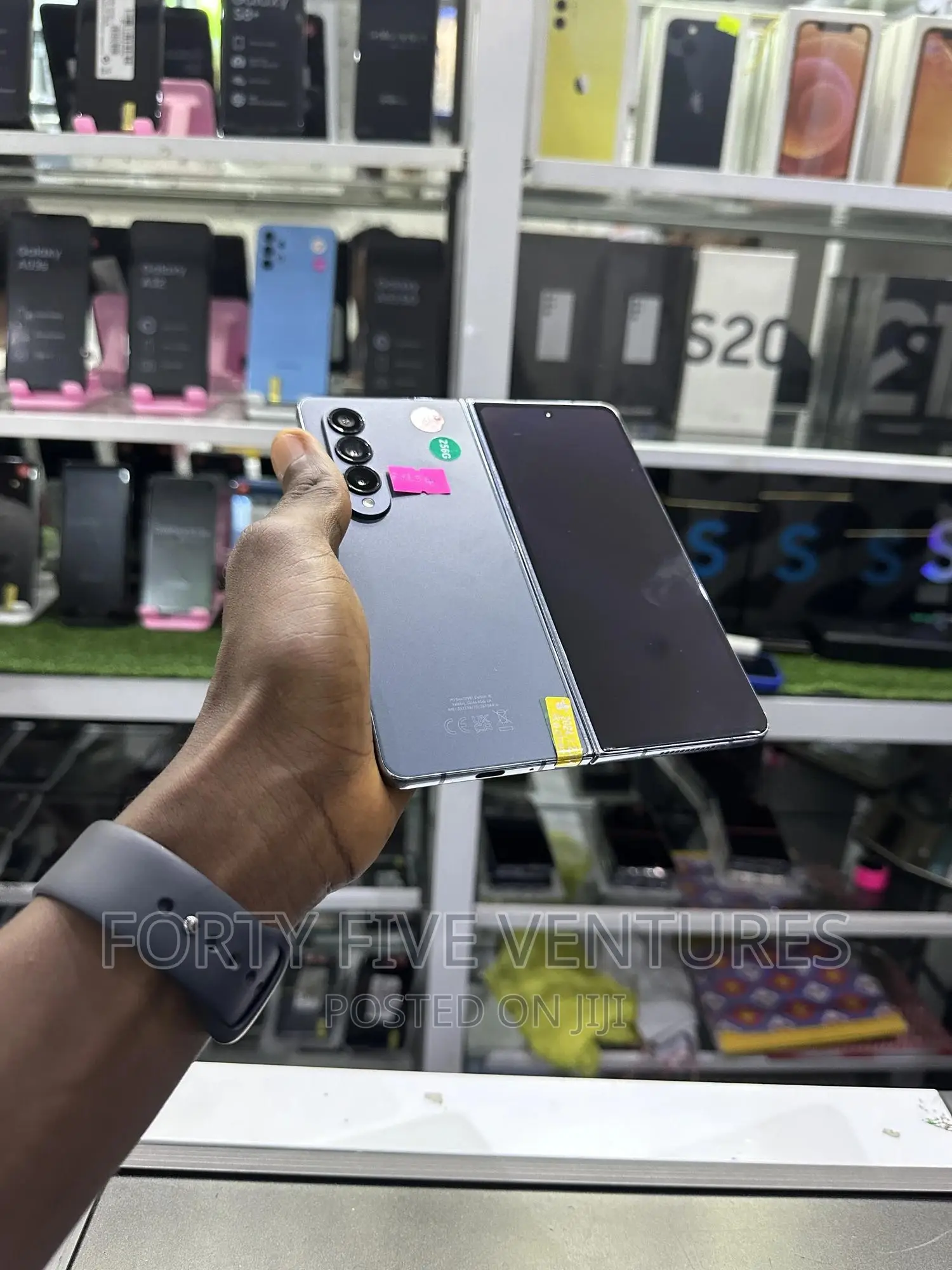New Samsung Galaxy Z Fold 3 256 GB Black
