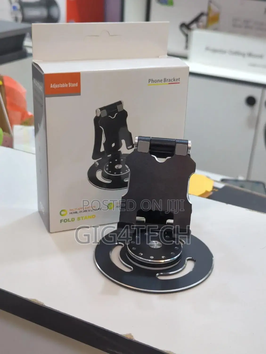G62 Rotating Metallic Phone and Tablet Holder