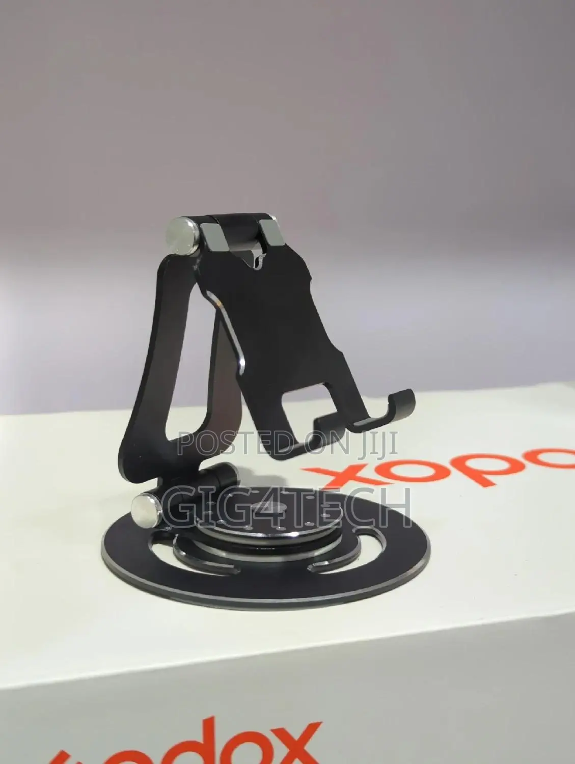 G62 Rotating Metallic Phone and Tablet Holder