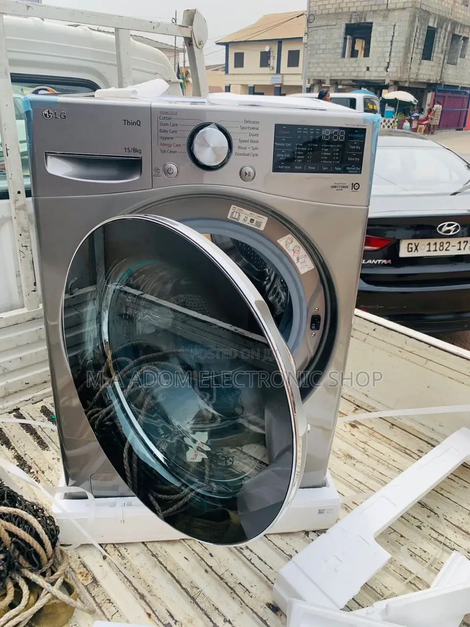 Brand New LG F0L9DGP2S Front Load Washing Machine.