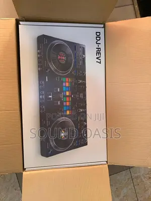 DDJ-Rev7
Scratch-Style 2-Channel DJ Controller(Black)