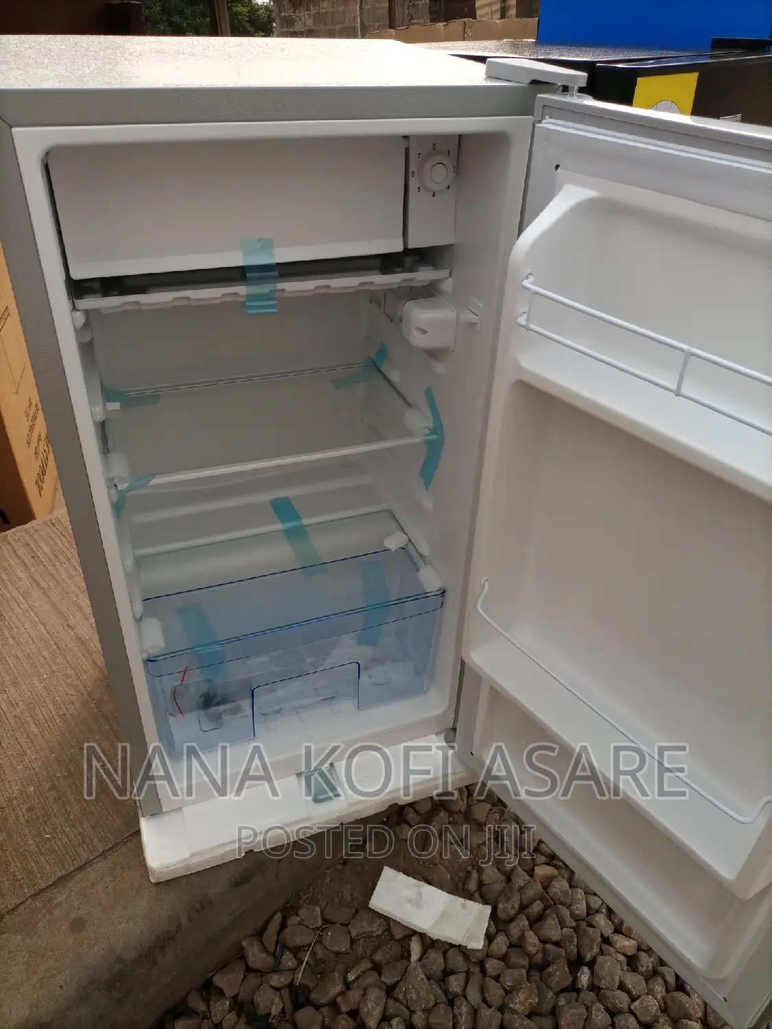 Westpool 80litres Table Top Refrigerator