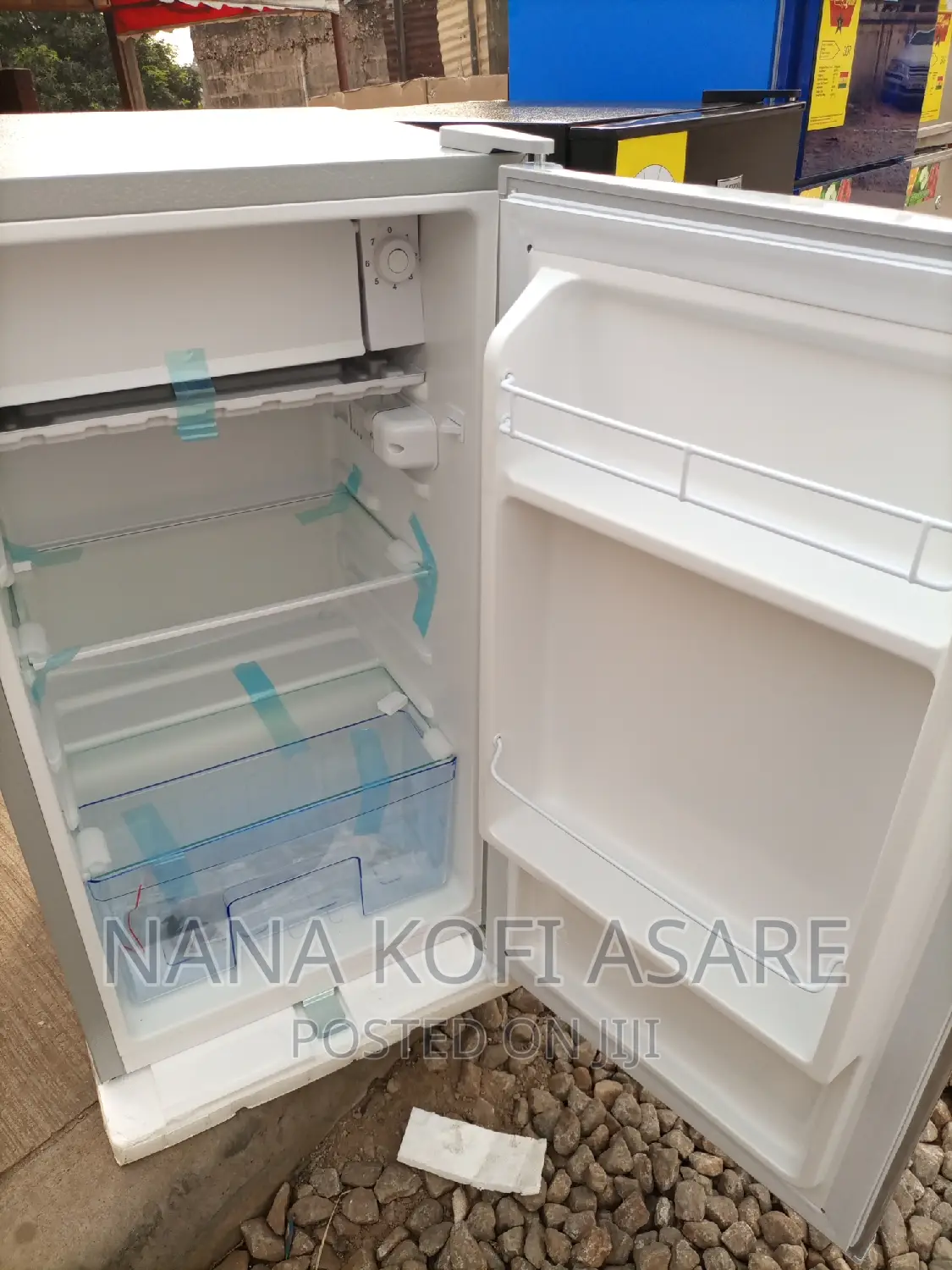 Westpool 80litres Table Top Refrigerator