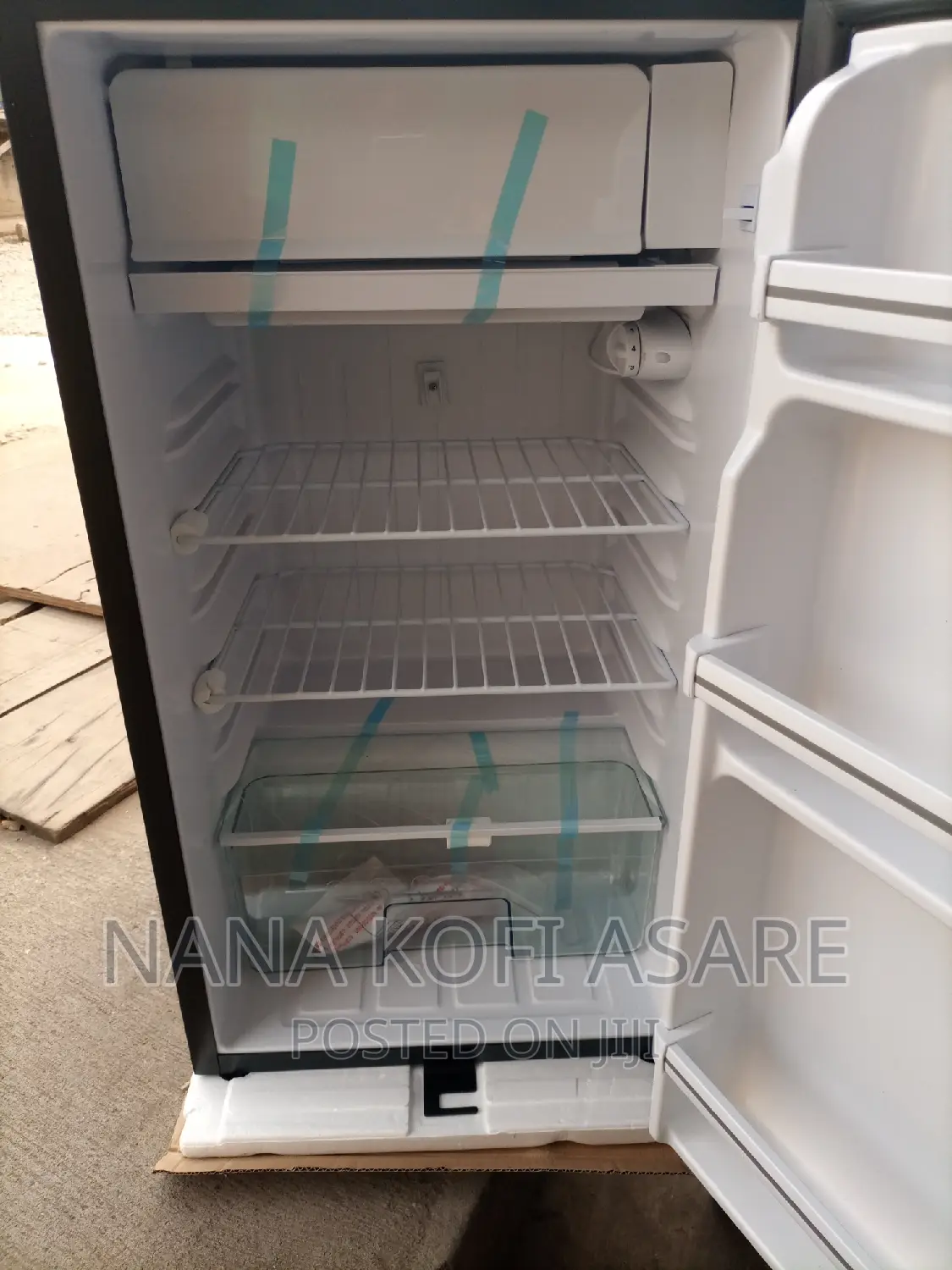 Mitsui 90litres Table Top Refrigerator