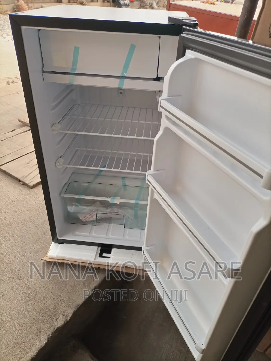 Mitsui 90litres Table Top Refrigerator