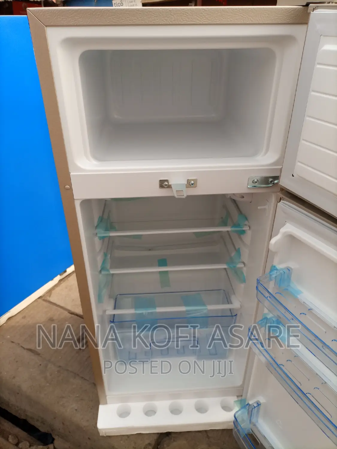 Westpool 95litres Gold Refrigerator