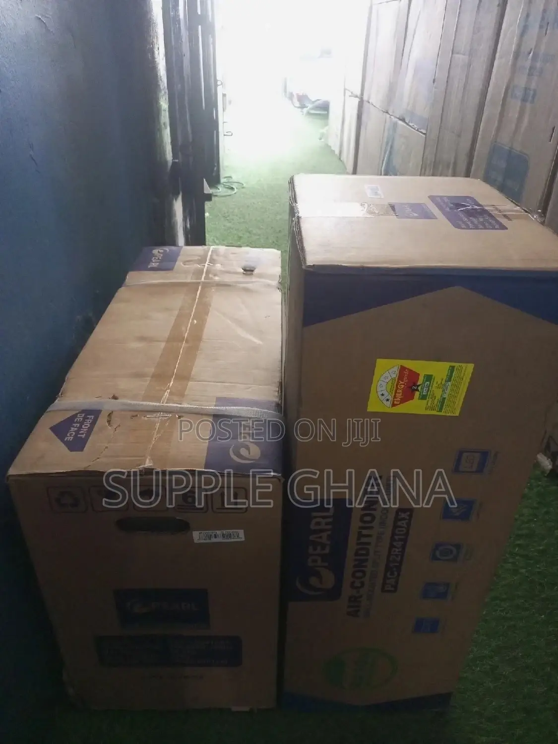 Pearl Air Condition AC1.5 Indoor Outdoor White Air Condition