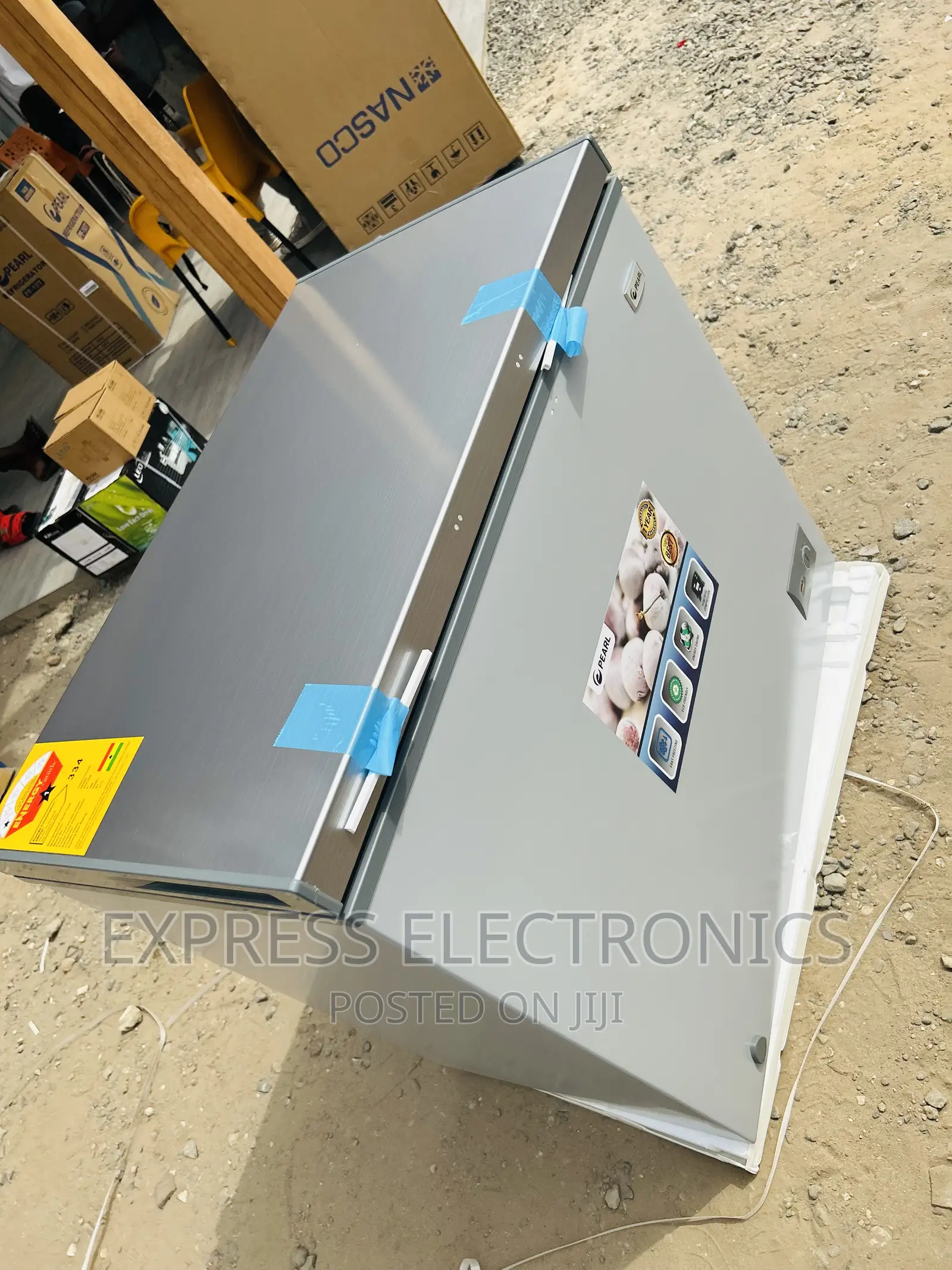 Powerful Sleek Design Chest Freezer Single Door 200L PCF-240