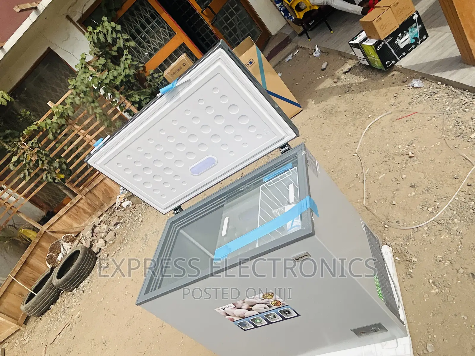 Chest Freezer Single Door Pearl 200L Grey 