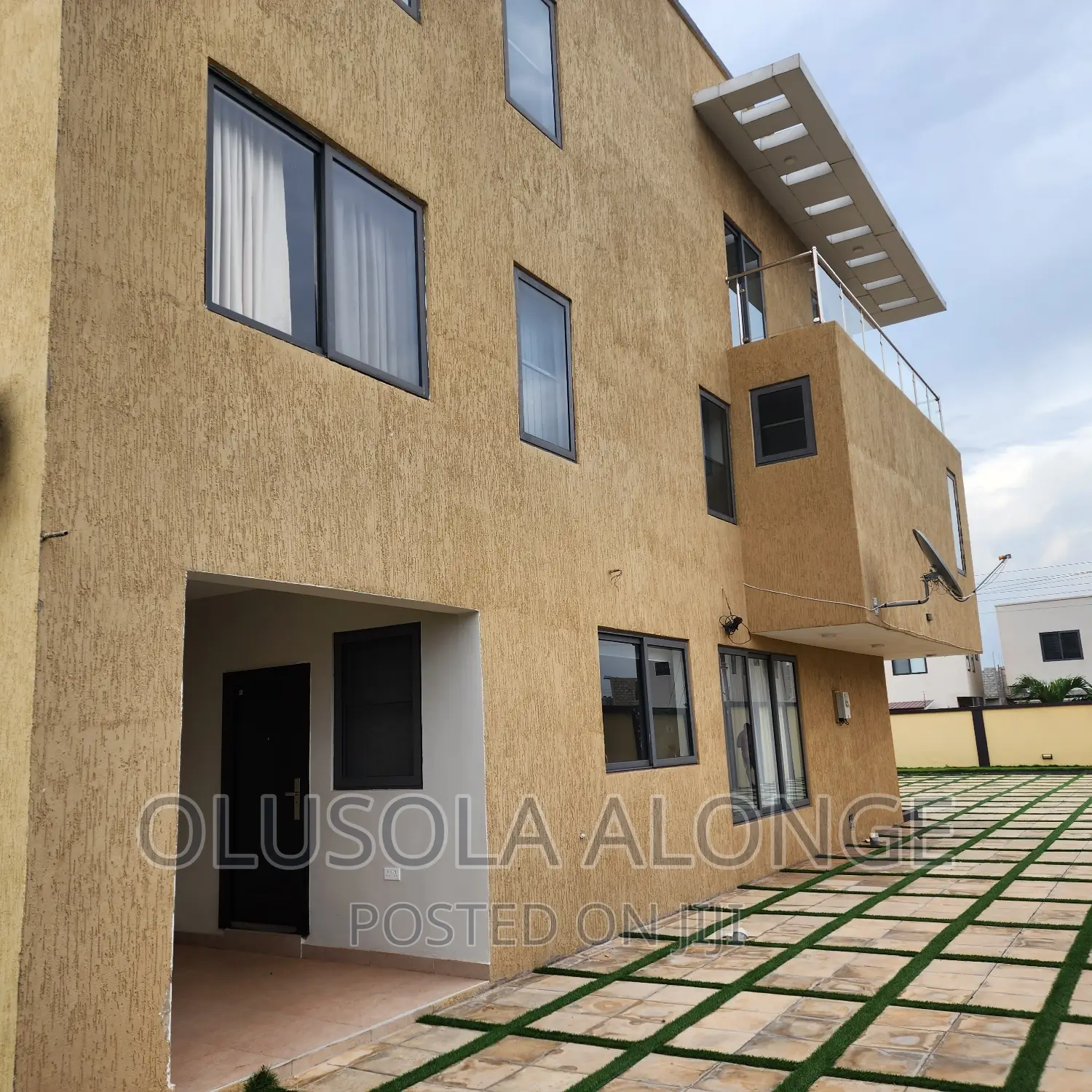 Furnished 5bdrm Townhouse / Terrace in East Legon for rent