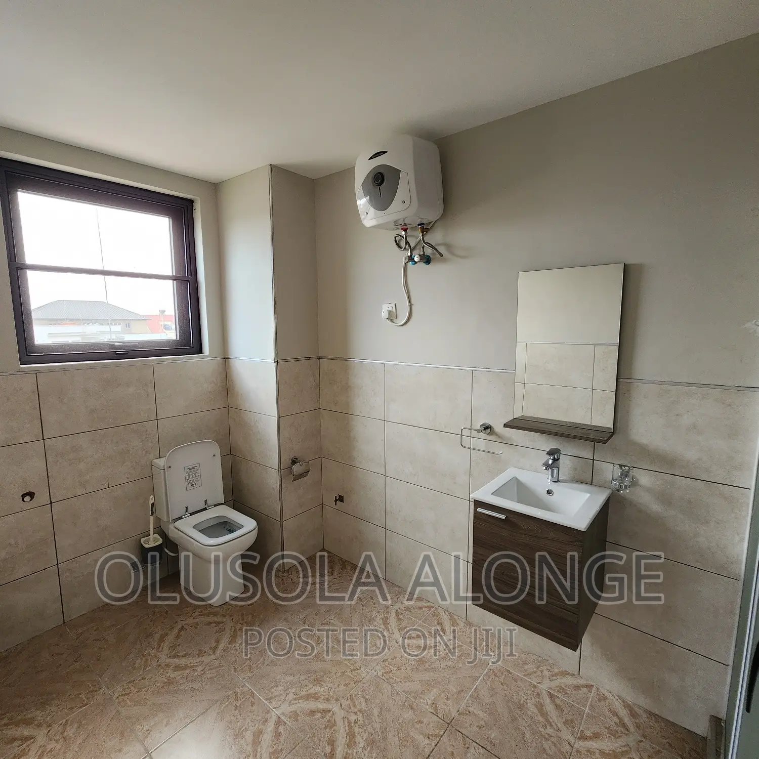 Furnished 5bdrm Townhouse / Terrace in East Legon for rent