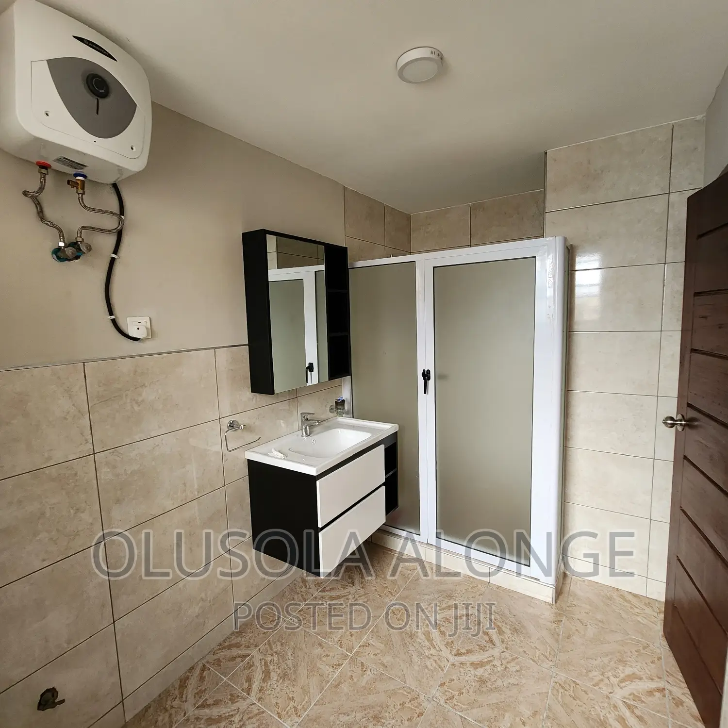 Furnished 5bdrm Townhouse / Terrace in East Legon for rent