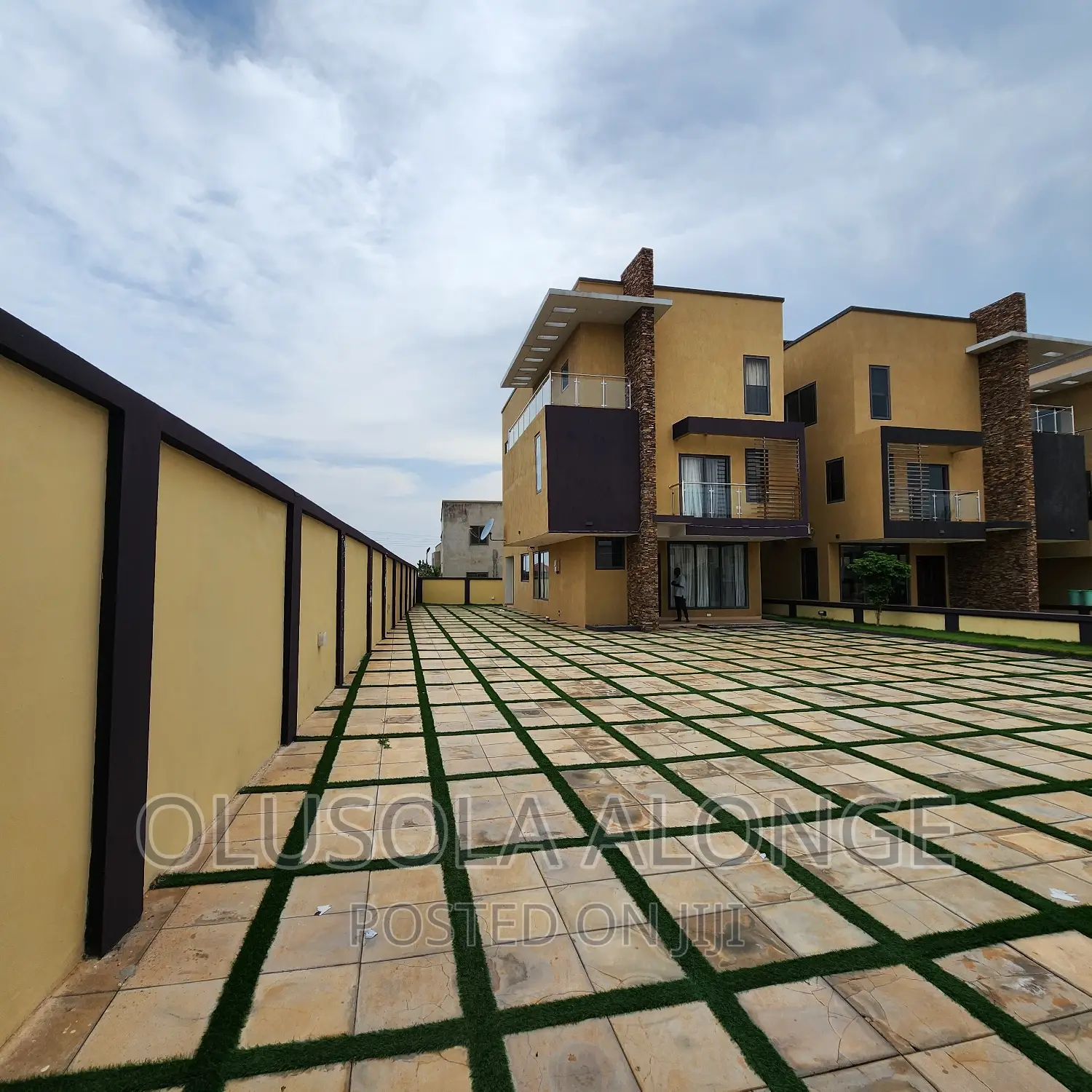 Furnished 5bdrm Townhouse / Terrace in East Legon for rent