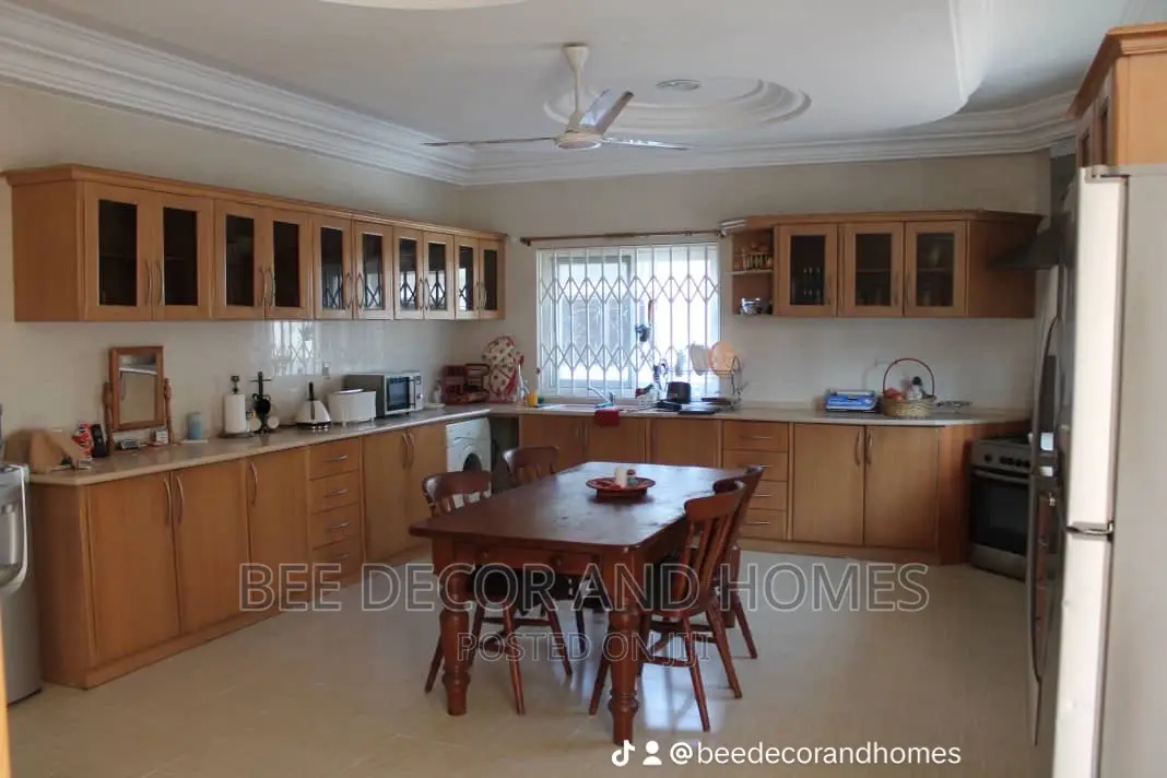 5bdrm Mansion in Bee Decor & Home’S, East Legon for rent