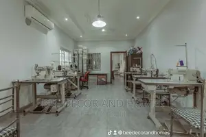 5bdrm Mansion in Bee Decor & Home’S, East Legon for rent