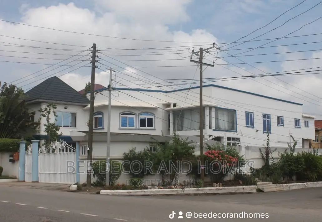 5bdrm Mansion in Bee Decor & Home’S, East Legon for rent