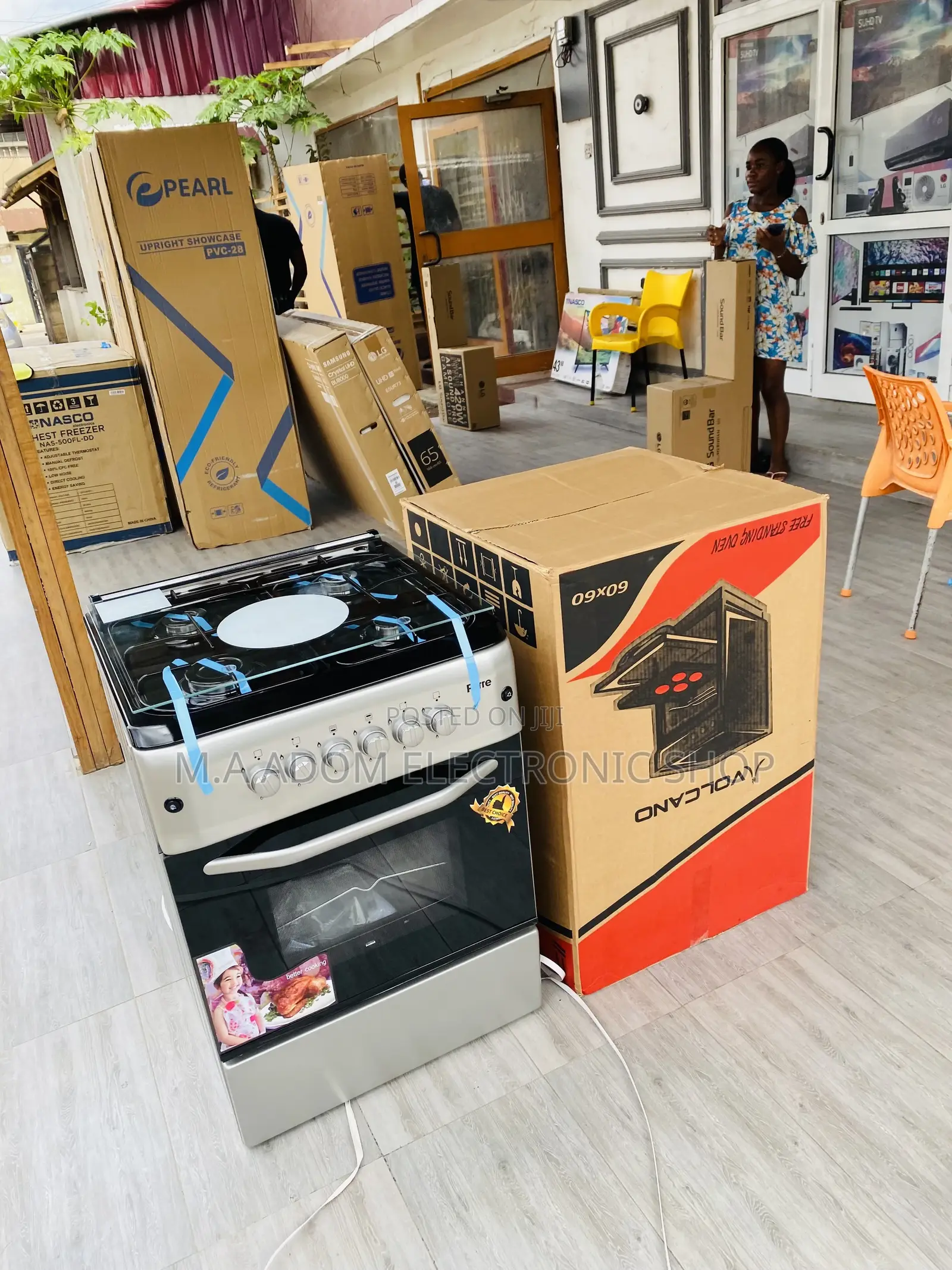 Brand New Ferre 60x60 4 Gas Burner With Glass Lid.