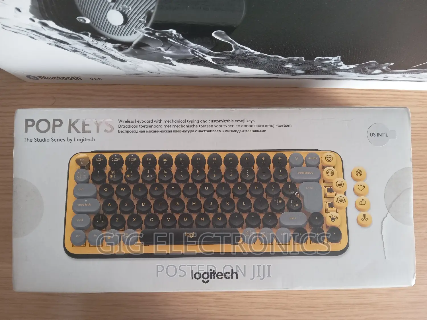 Logitech POP Keys Wireless Bluetooth Mechanical Keyboard