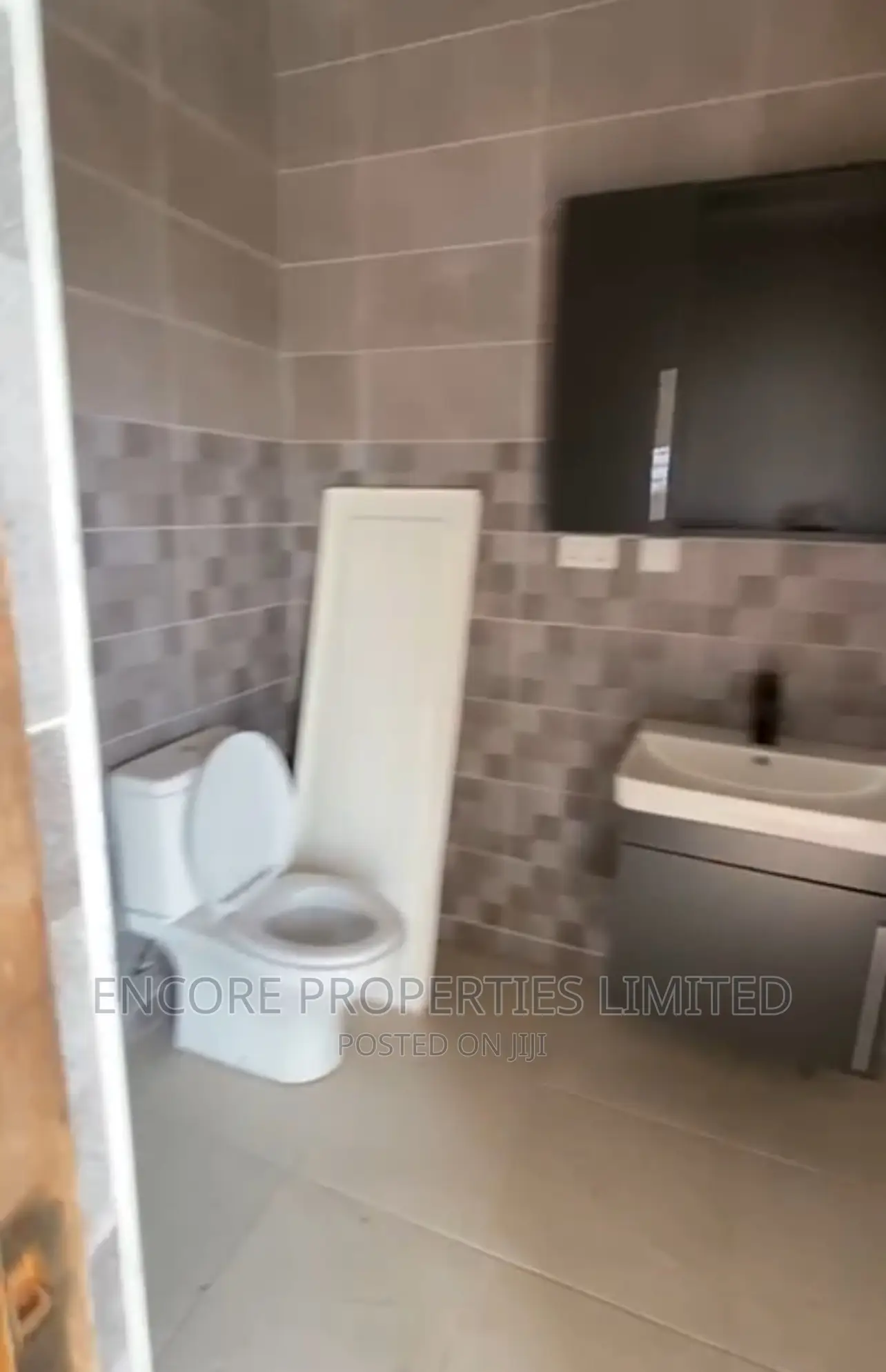4bdrm House in Encore Properties, Akuapim South for sale