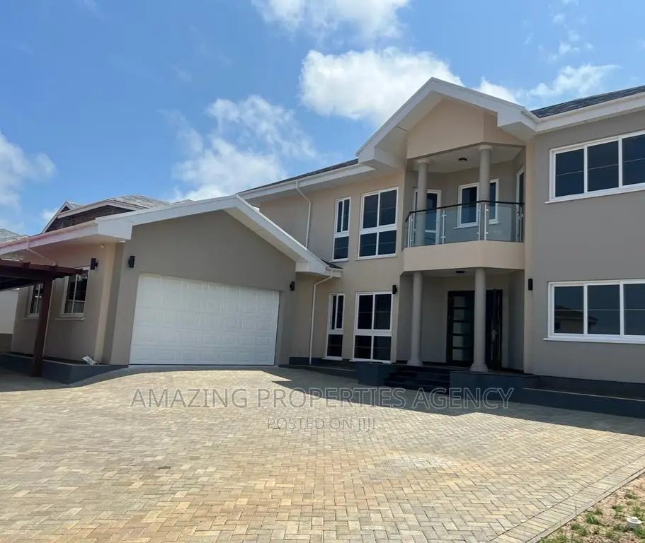 4bdrm House in Airport Residential Area for rent