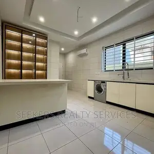 6bdrm House in Seekers Realty, East Legon for sale
