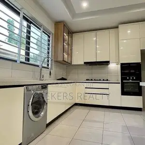 6bdrm House in Seekers Realty, East Legon for sale