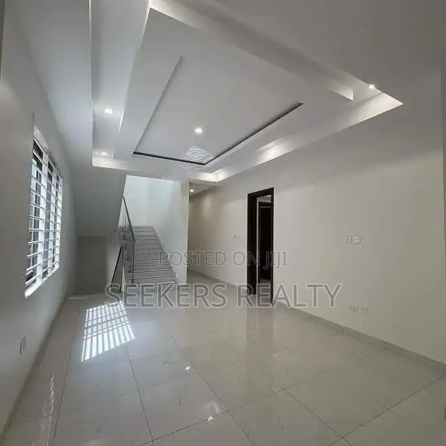 6bdrm House in Seekers Realty, East Legon for sale