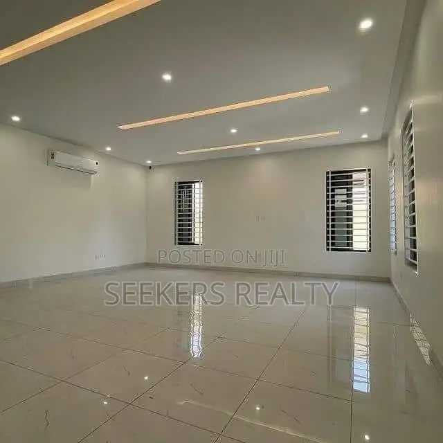 6bdrm House in Seekers Realty, East Legon for sale