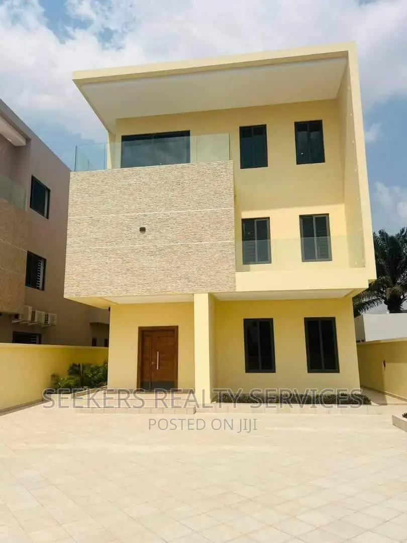 6bdrm House in Seekers Realty, East Legon for sale
