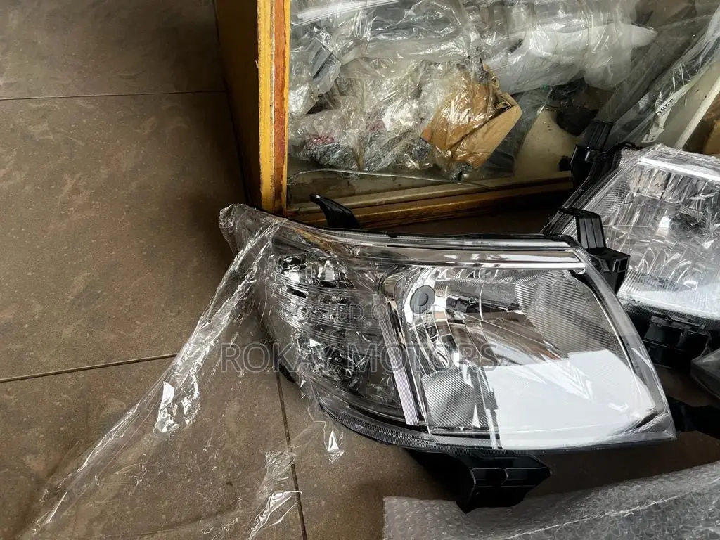 Vigo / Hilux 2012,2013,2014,2015 Headlights Pair
