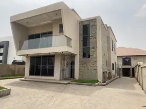 4bdrm Duplex in Spintex for sale
