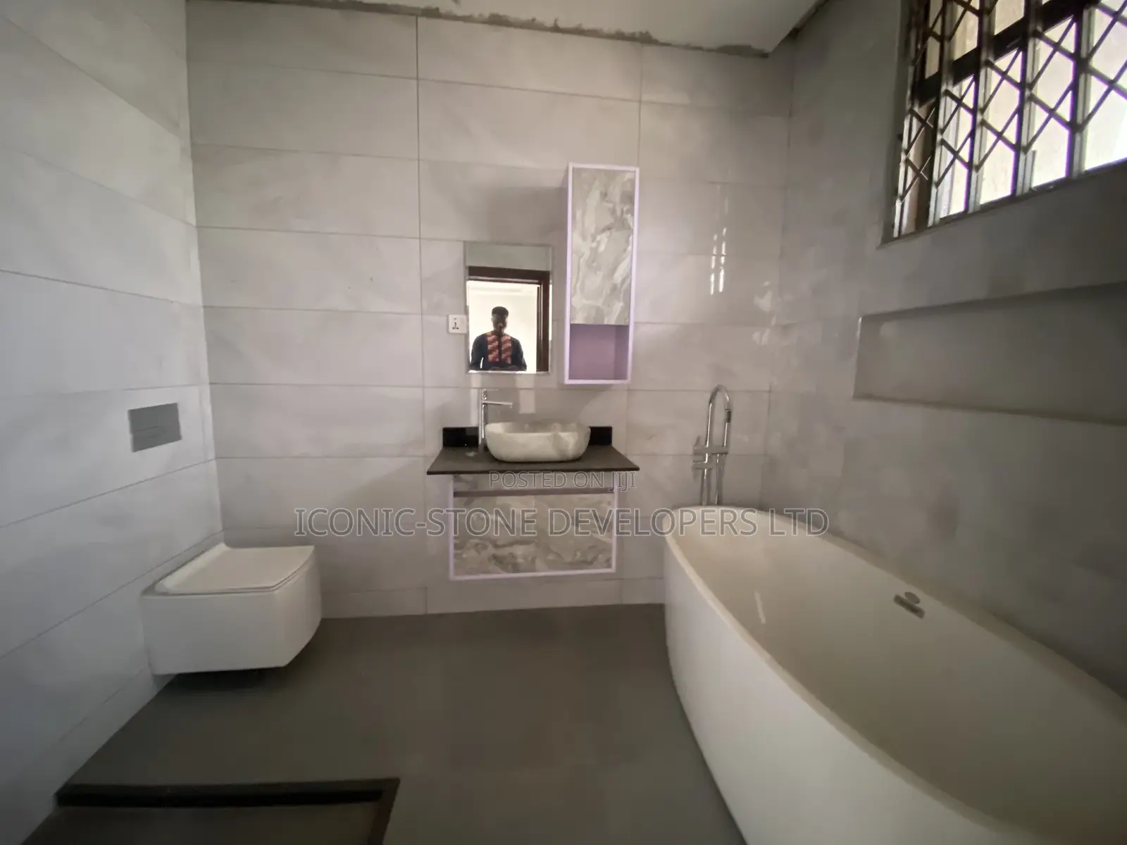 4bdrm Duplex in Spintex for sale