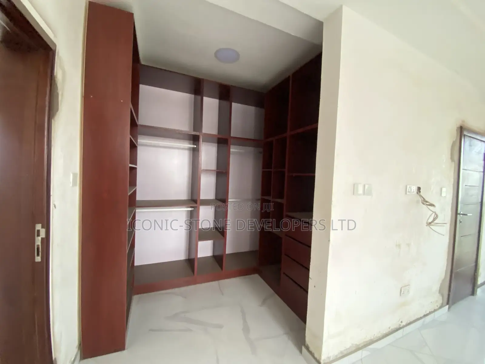 4bdrm Duplex in Spintex for sale