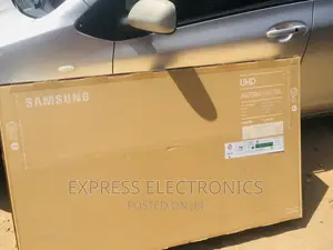 UHD Smart Glossy Samsung 55”Cu8000 Tv  