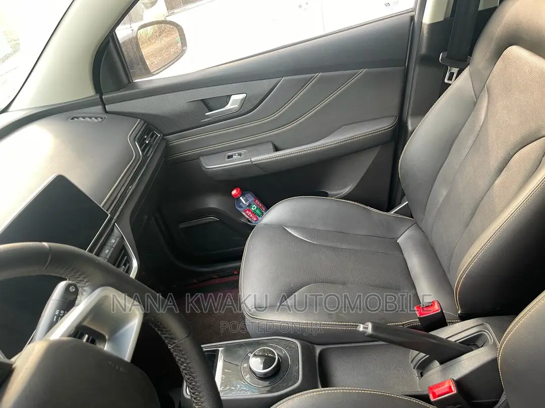 Car 2018 White