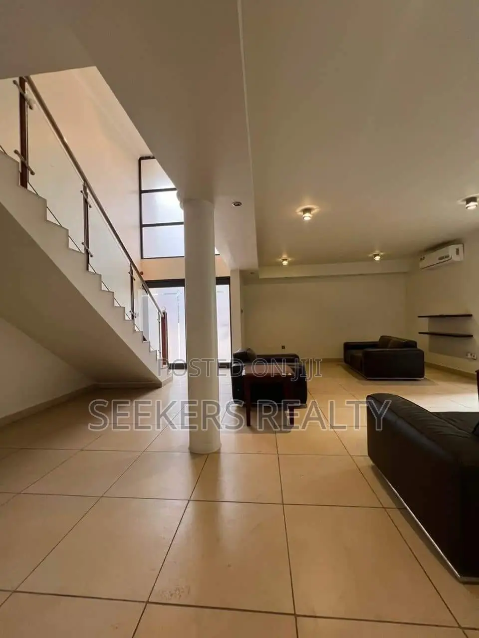 3bdrm Townhouse / Terrace in Seekers Realty, Cantonments for rent