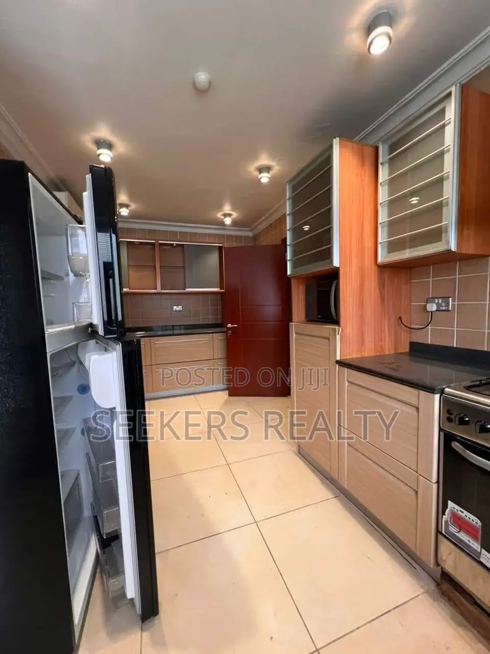 3bdrm Townhouse / Terrace in Seekers Realty, Cantonments for rent
