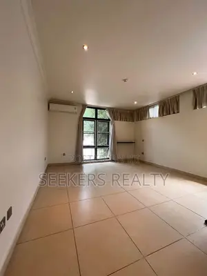 3bdrm Townhouse / Terrace in Seekers Realty, Cantonments for rent