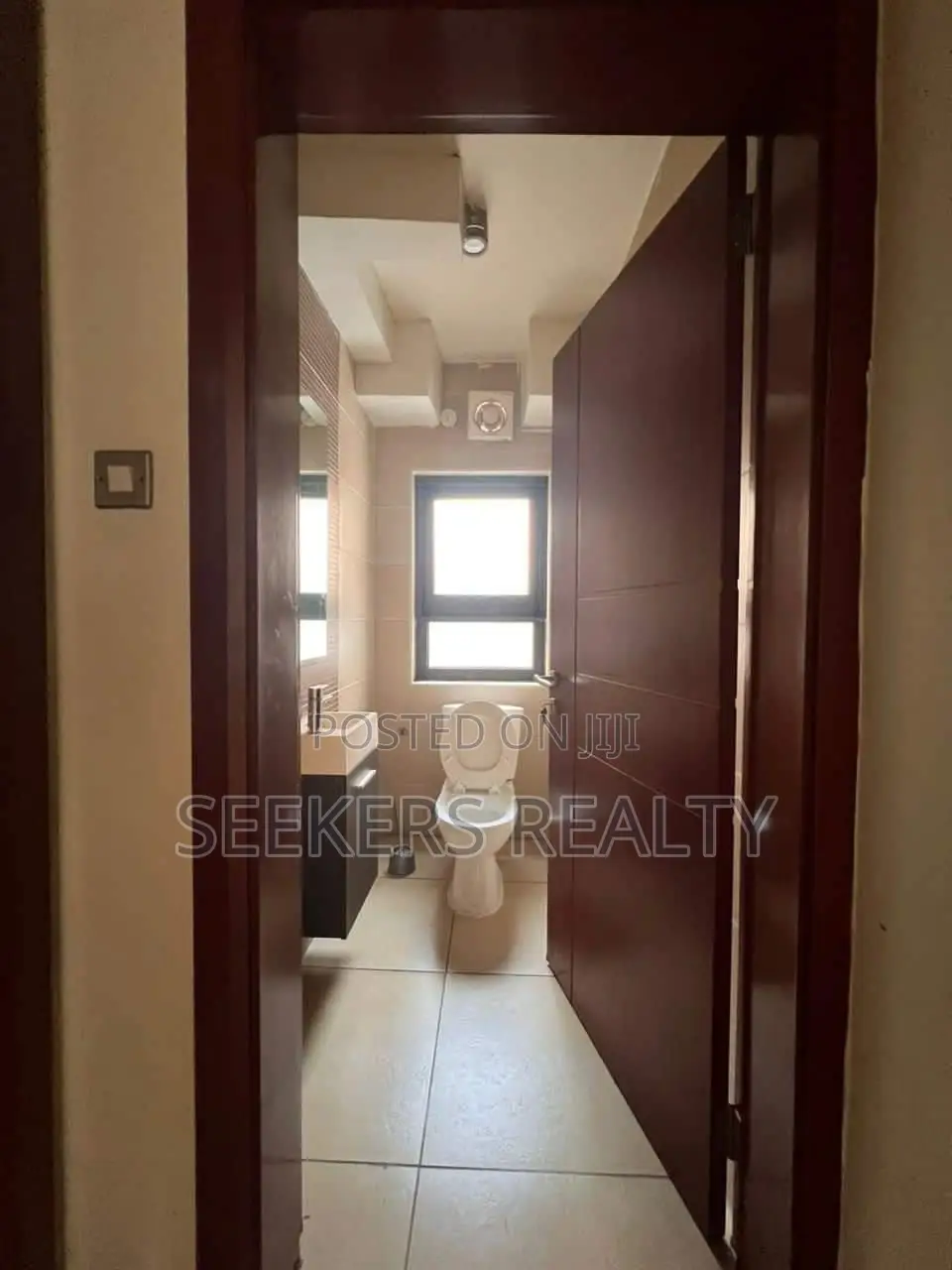 3bdrm Townhouse / Terrace in Seekers Realty, Cantonments for rent