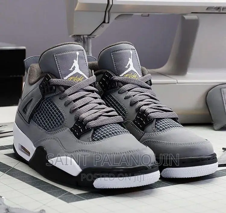Jordan 4 Retro
